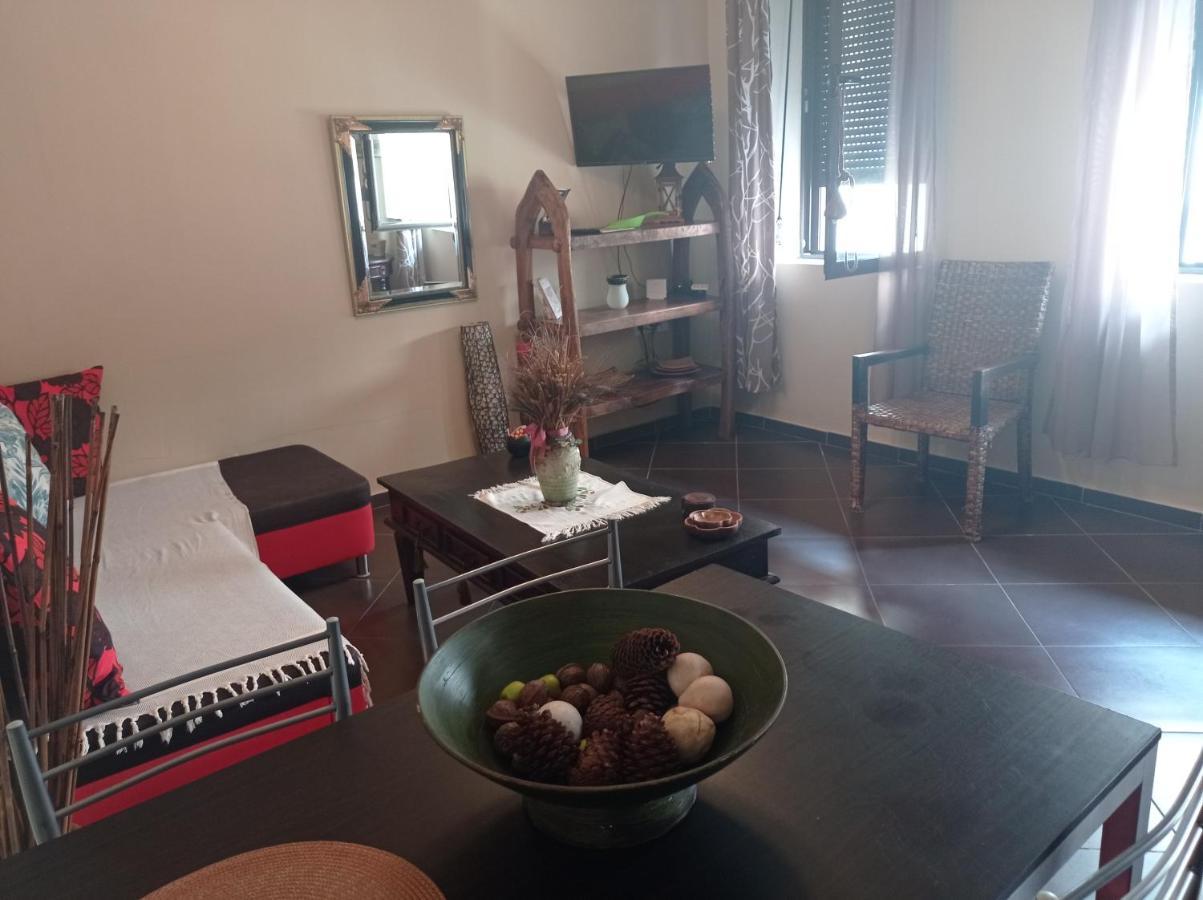 Cozy Apartment Alexandros Near Aqueduct Kavala Exterior foto